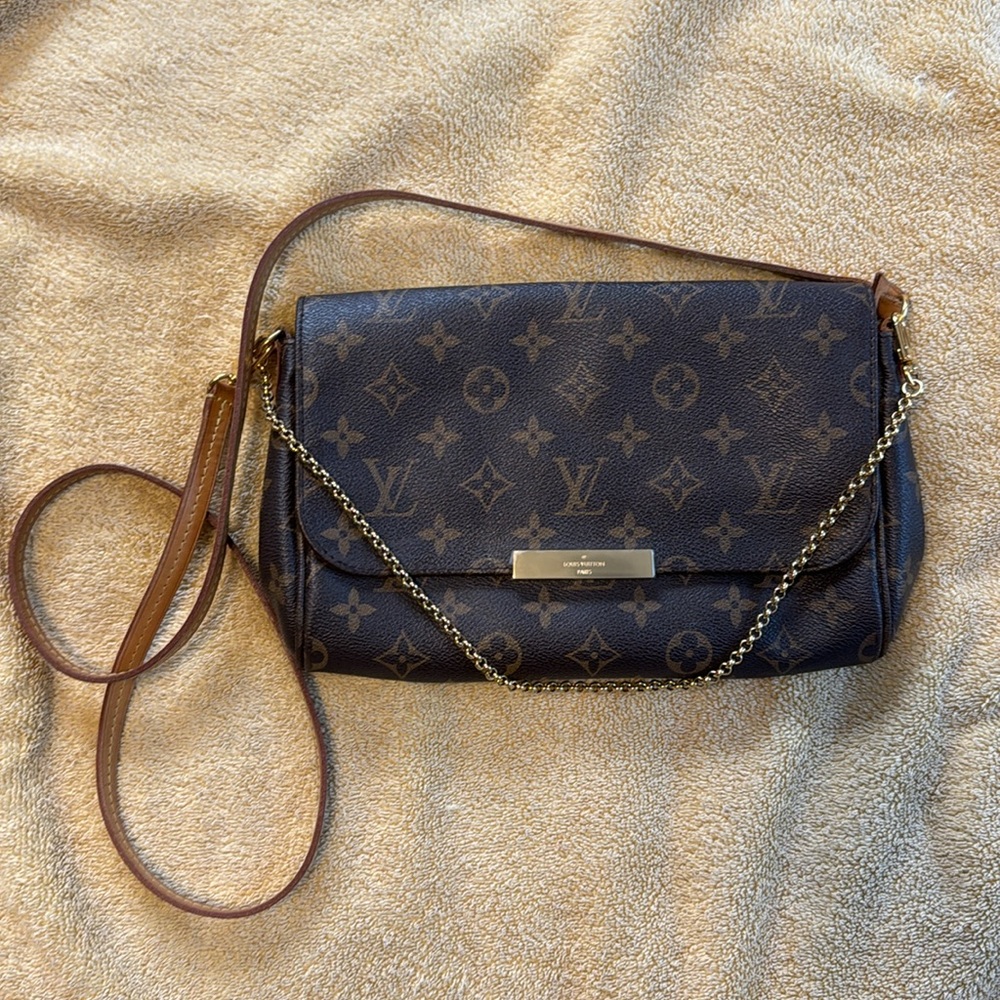 Louis Vuitton • Monogram Favorite MM